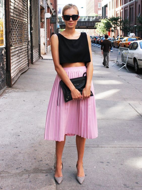 pink-skirt-street