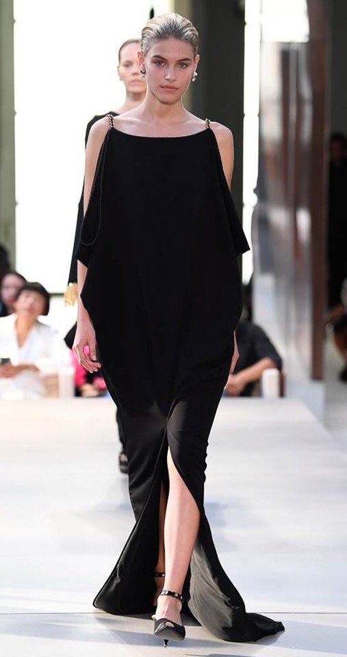 rochie-neagra-lunga-eleganta